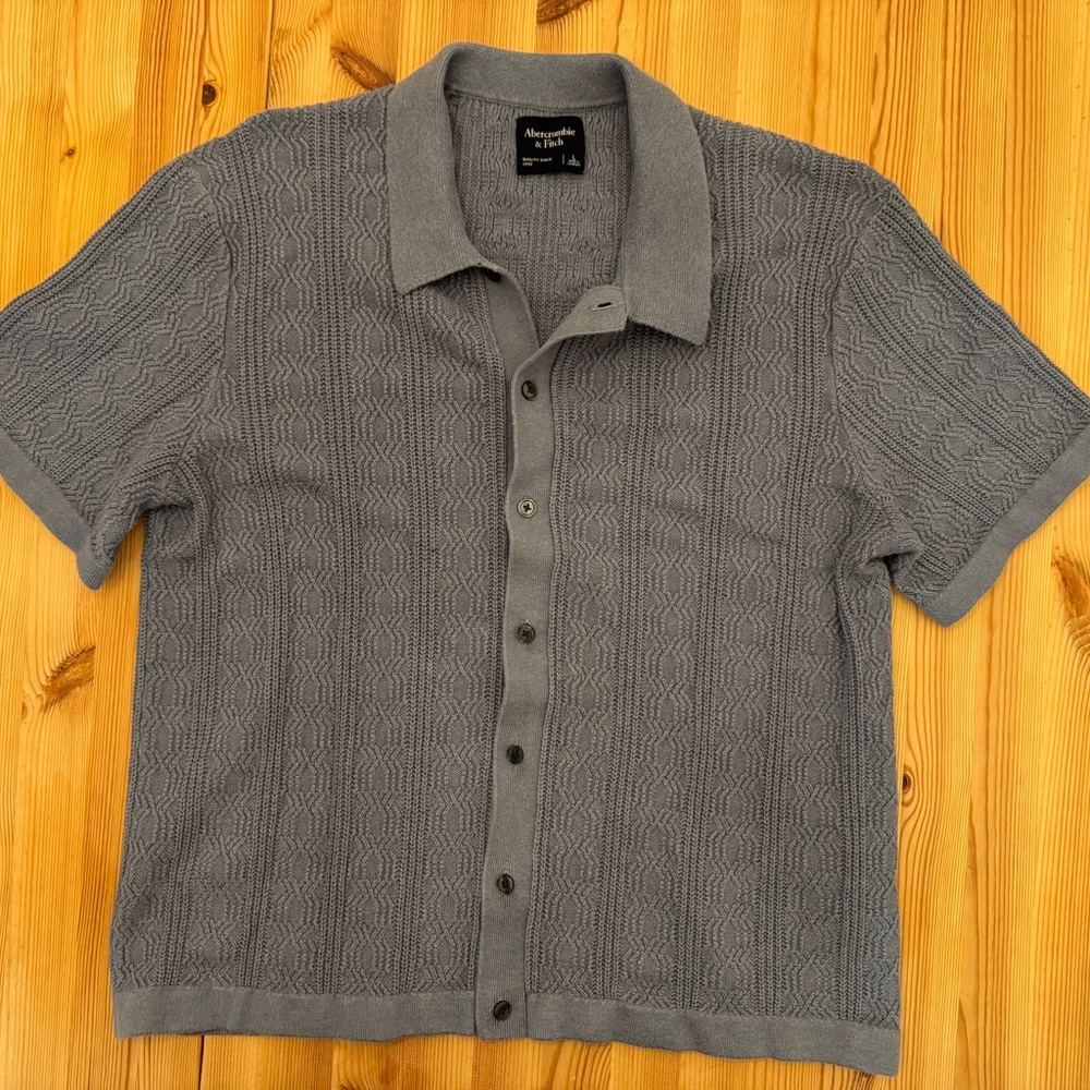 Abercrombie & Fitch Light Blue Short Sleeve Shirt